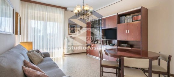 Apartamento de 3 dormitorios en Dalmine, Italy No. 266831 2