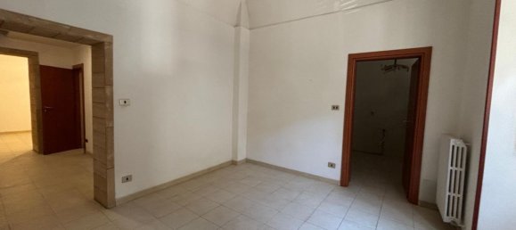 3-salle Appartement à Taranto, Italy No. 210195 9
