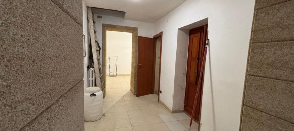 3-salle Appartement à Taranto, Italy No. 210195 13