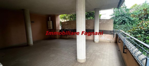 Квартира с 3 комнатами в Веллетри, Италия № 214115 13