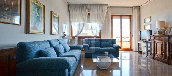 3 Schlafzimmer Wohnung in Florence, Italy, Nr. 324458 16