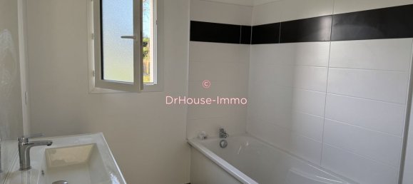 Casa de 4 dormitorios en Mesnil-Saint-Pere, France No. 250967 8