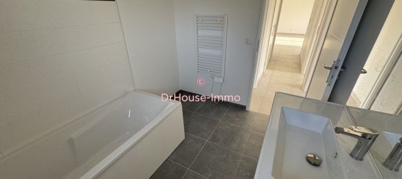 Casa de 4 dormitorios en Mesnil-Saint-Pere, France No. 250967 9