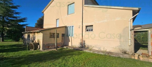 Вилла с 8 комнатами в Равенна, Италия № 158108 2