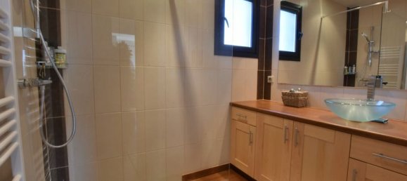 3 bedrooms House in Chamboeuf, France No. 205899 10