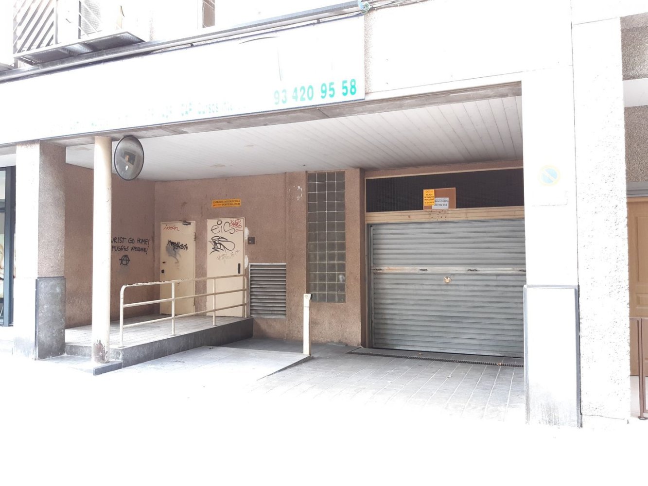 Garage in Horta-Guinardo, Spain 9m², Nr. 178921