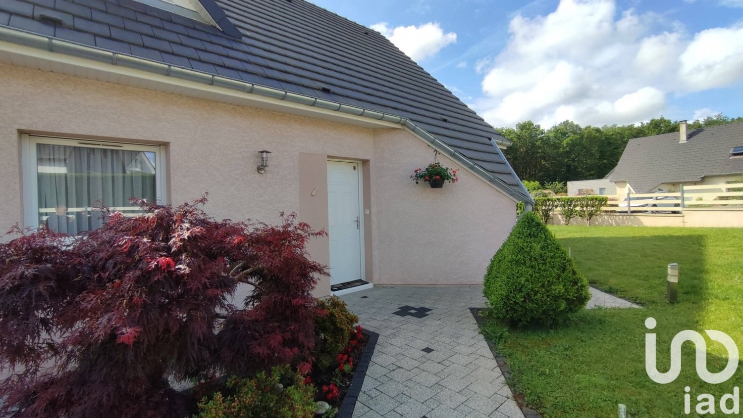 3 bedrooms House in Geneuille, France No. 203088