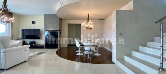 4 Schlafzimmer Villa in Padenghe sul Garda, Italy, Nr. 296791 14