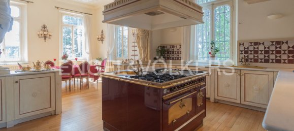 7 bedrooms Villa in Varese, Italy No. 188327 7