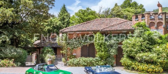 7 bedrooms Villa in Varese, Italy No. 188327 3