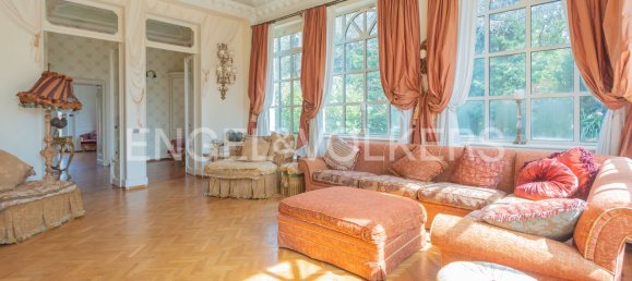 7 bedrooms Villa in Varese, Italy No. 188327 10