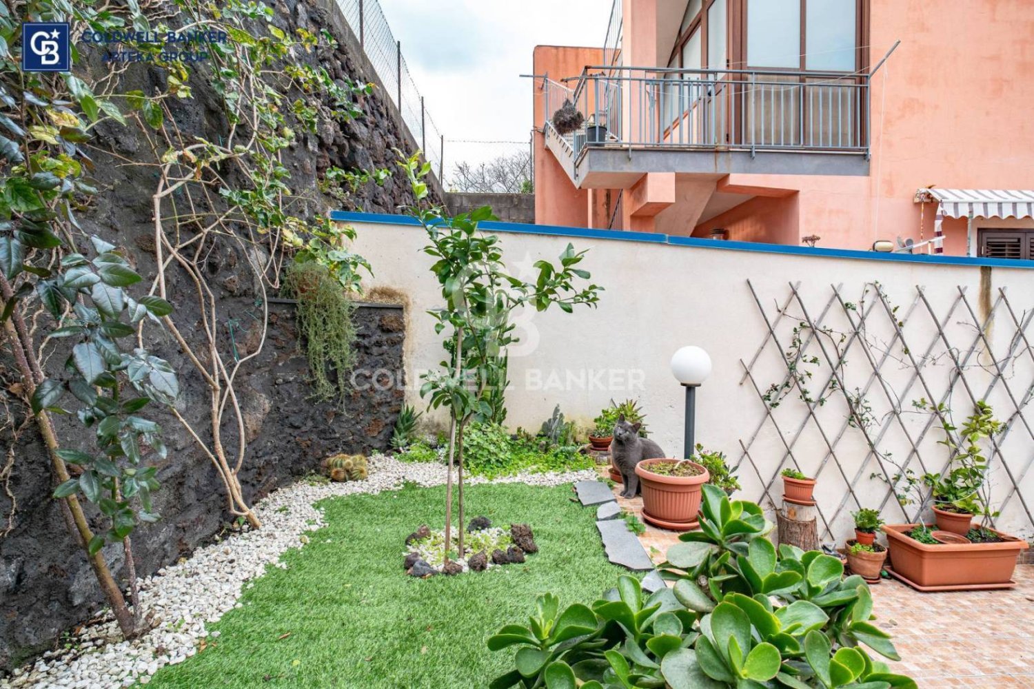 Дом с 2 спальнями в Ачиреале, Италия № 141747