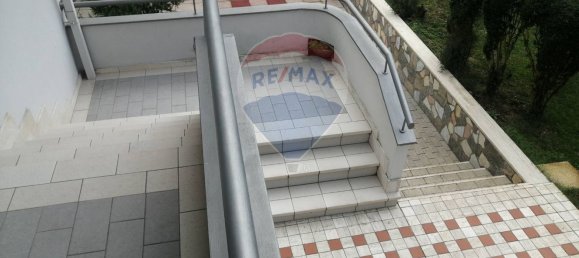 10غرفة منزل في Popoli, Italy رقم 178445 3