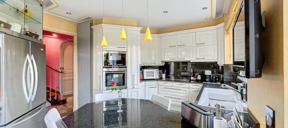 6 bedrooms Villa in Chaumont, France No. 74688 4