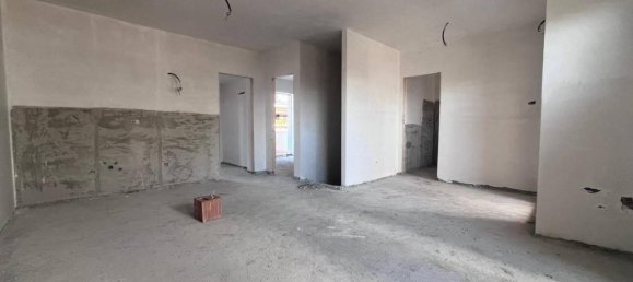 4 rooms House in Pomezia, Italy No. 28536 9