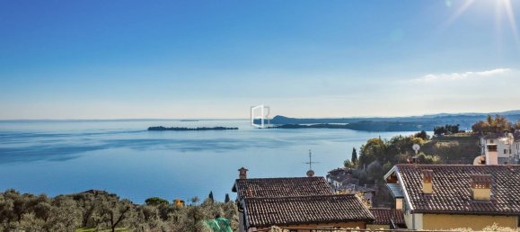 3-salle Appartement à Gardone Riviera, Italy No. 128927 22