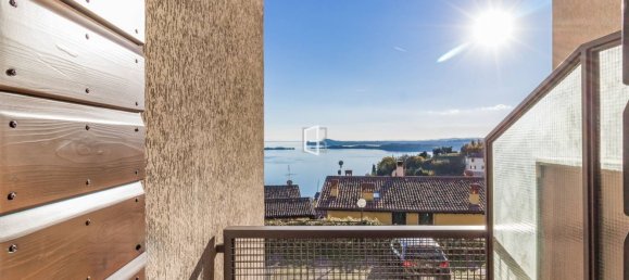 3-salle Appartement à Gardone Riviera, Italy No. 128927 19