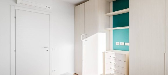 3-salle Appartement à Gardone Riviera, Italy No. 128927 16