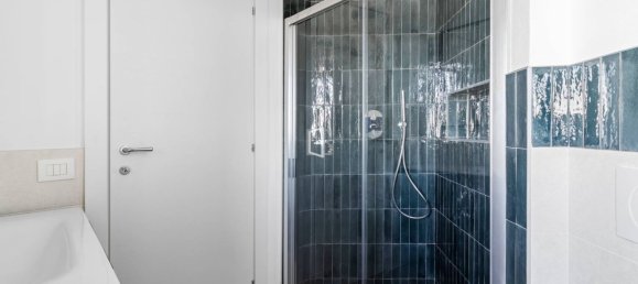 3-salle Appartement à Gardone Riviera, Italy No. 128927 11