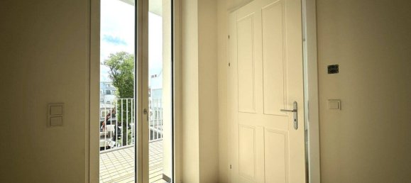 Studio in Vienna, Austria No. 3420 2