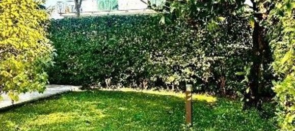 Casa de 6 divisões em Massa, Italy N.º 109021 16