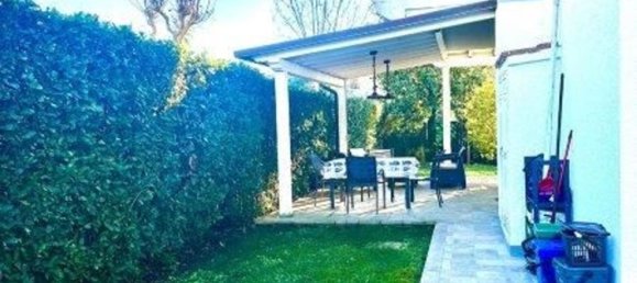 Casa de 6 divisões em Massa, Italy N.º 109021 34