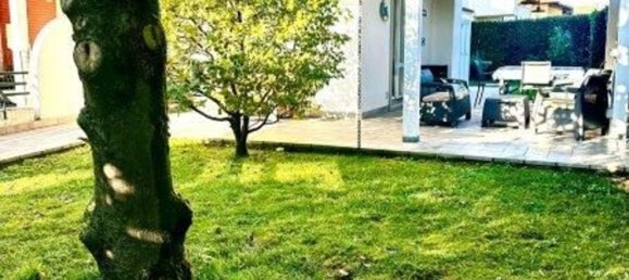 Casa de 6 divisões em Massa, Italy N.º 109021 35