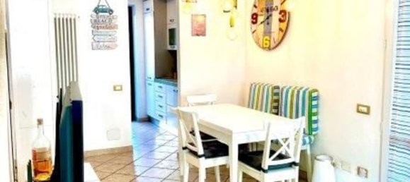 Casa de 6 divisões em Massa, Italy N.º 109021 32