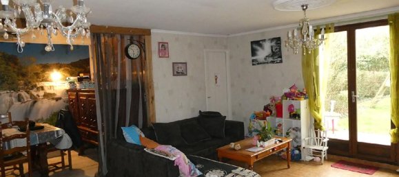 3 bedrooms Villa in La Loupe, France No. 99327 4