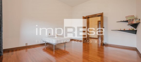 Villa de 5 dormitorios en Pordenone, Italy No. 71131 32