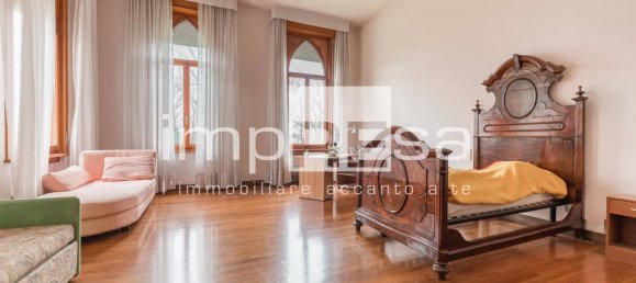 Villa de 5 dormitorios en Pordenone, Italy No. 71131 36