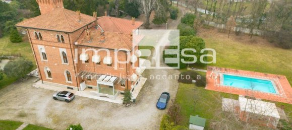 Villa de 5 dormitorios en Pordenone, Italy No. 71131 4