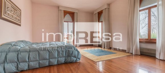 Villa de 5 dormitorios en Pordenone, Italy No. 71131 40