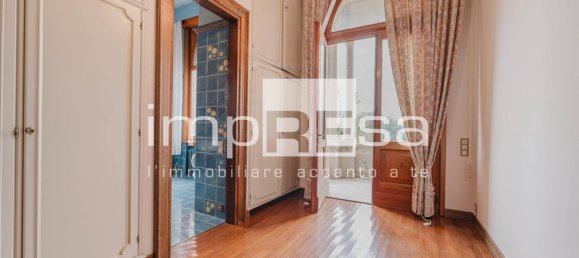 Villa de 5 dormitorios en Pordenone, Italy No. 71131 44
