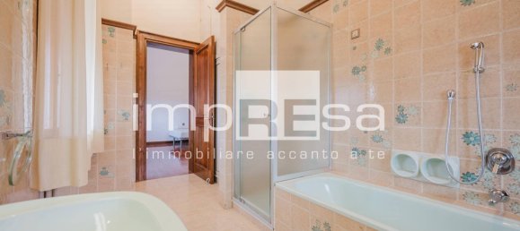 Villa de 5 dormitorios en Pordenone, Italy No. 71131 30