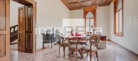 Villa de 5 dormitorios en Pordenone, Italy No. 71131 22