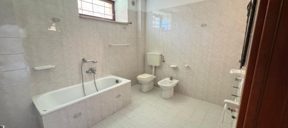 6 rooms House in Asti, Italy No. 281143 10