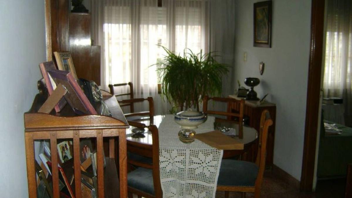 Дом с 4 спальнями в Буэнос-Айрес, Аргентина № 84057