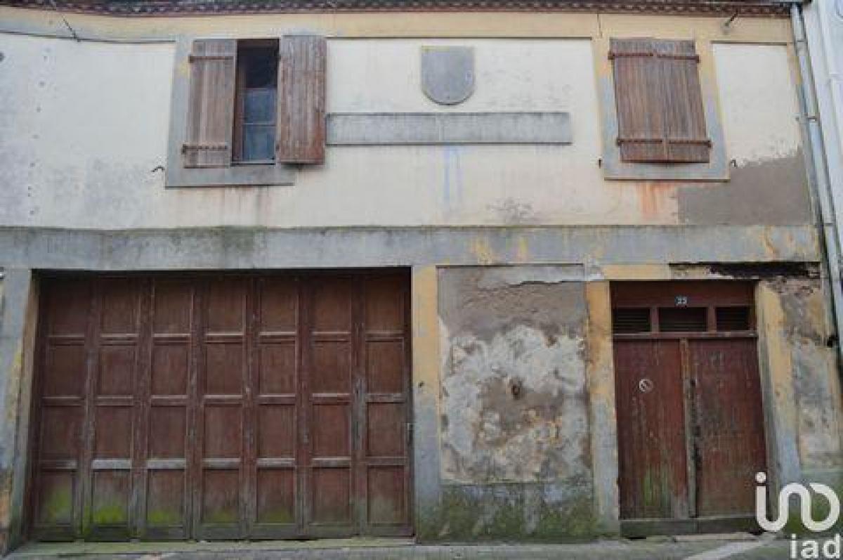 Laden in Parthenay, France 198m², Nr. 19646