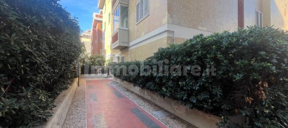 2 bedrooms Apartment in Rome, Italy No. 216937 25
