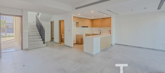 Moradia em banda T3 em Dubai, UAE N.º 95281 13