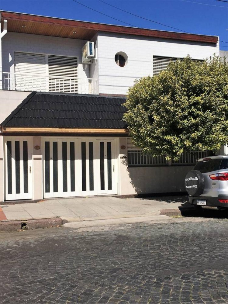 3 bedrooms House in Buenos Aires, Argentina No. 101292