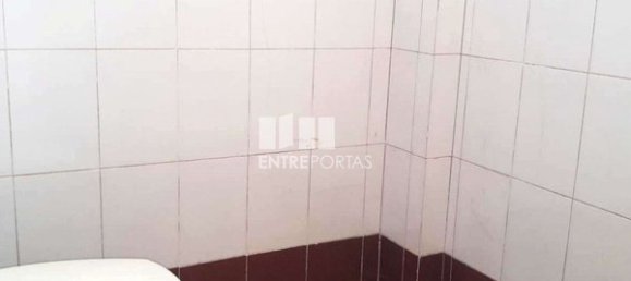 74m² Commercial property in Viana do Castelo, Portugal No. 82905 13