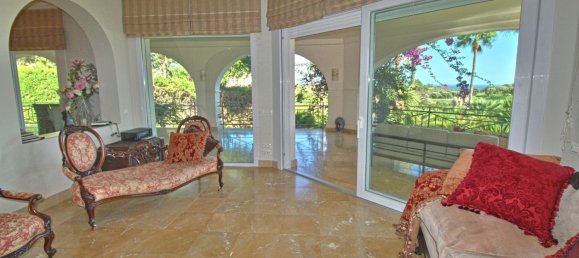 4 bedrooms Villa in Cadiz, Spain No. 135866 6