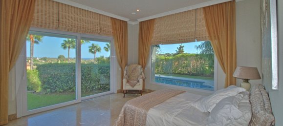 4 bedrooms Villa in Cadiz, Spain No. 135866 10