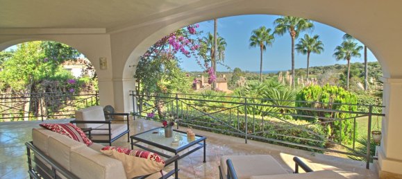 4 bedrooms Villa in Cadiz, Spain No. 135866 3