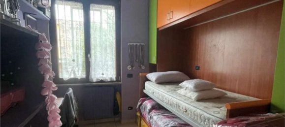 4-salle Appartement à Nova Milanese, Italy No. 8240 7