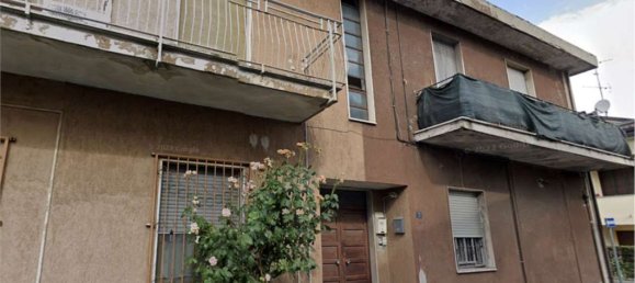 4-salle Appartement à Nova Milanese, Italy No. 8240 2