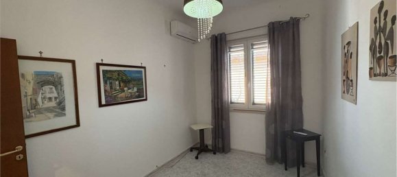 Apartamento de 3 habitaciónes en Taranto, Italy No. 274302 3