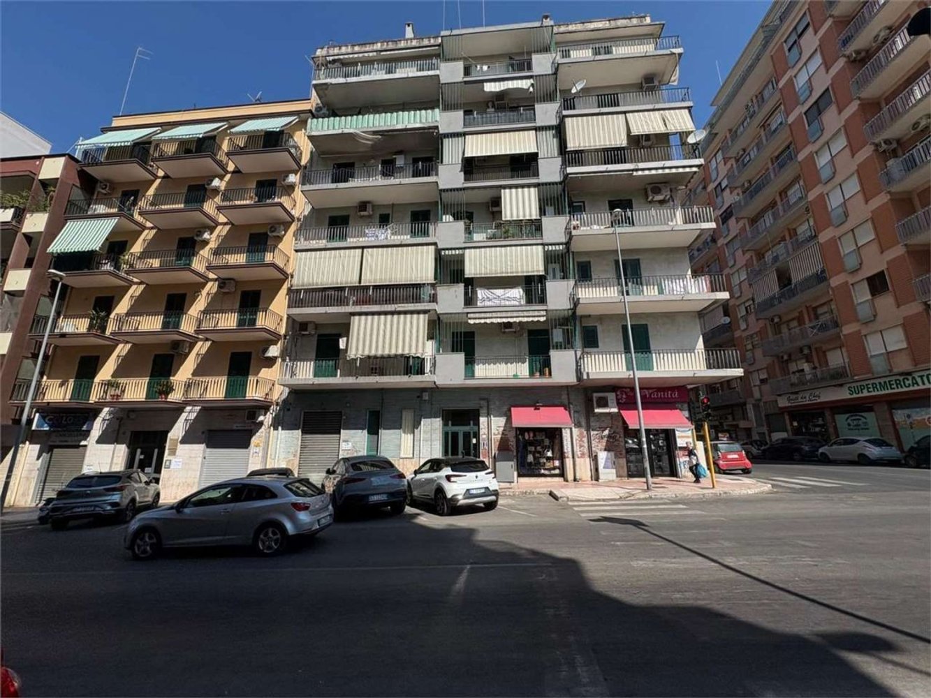 Apartamento de 3 habitaciónes en Taranto, Italy No. 274302